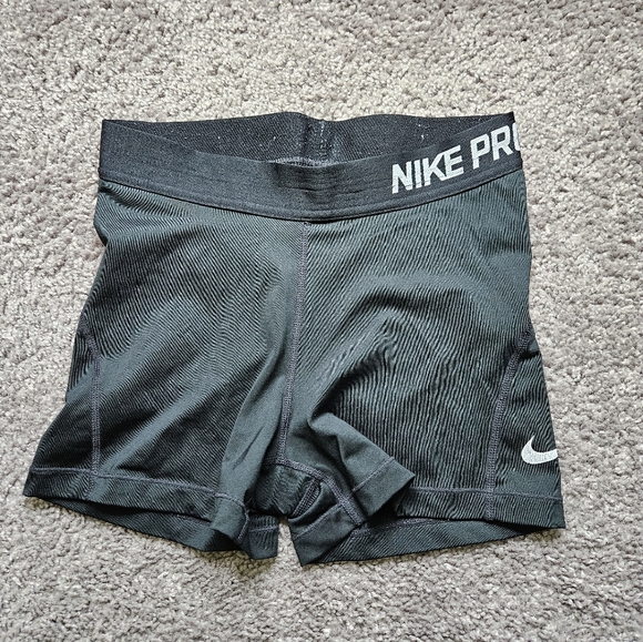 Nike Black Pro Shorts - Picture 1 of 5